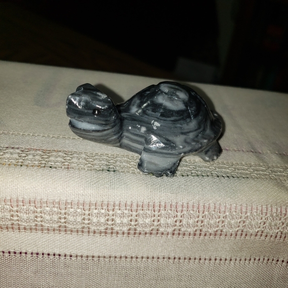 Vintage Hand carved marble turtle - Picture 1 of 6